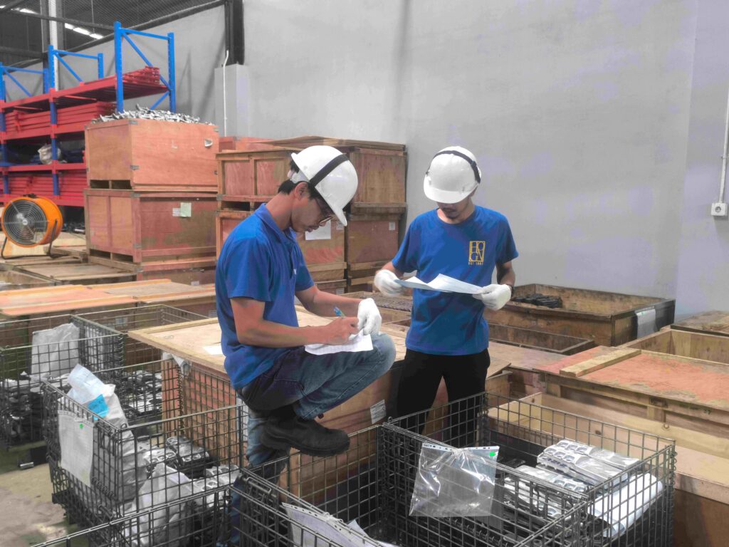 Pengecekan Barang - PT HOGN Trans Jaya