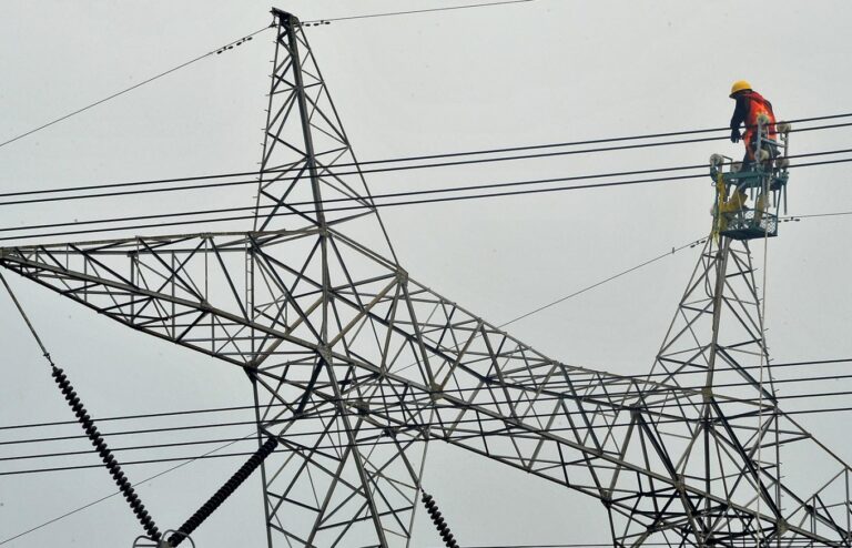 Main Standards for Transmission Line Fittings in Indonesia